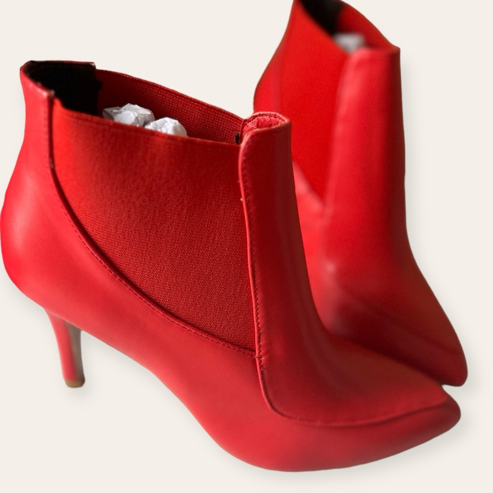 ❤️ Women’s Red Ankle Boots ❤️